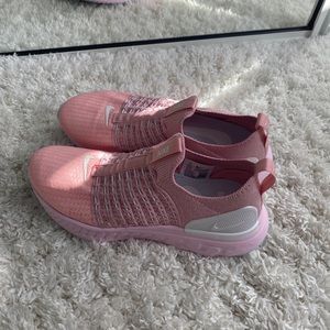 Nike react phantom run flynit 2